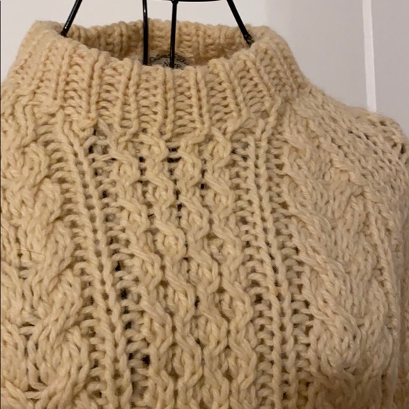 100 wool sweater bee by BANFF LTD. - Picture 2 of 7